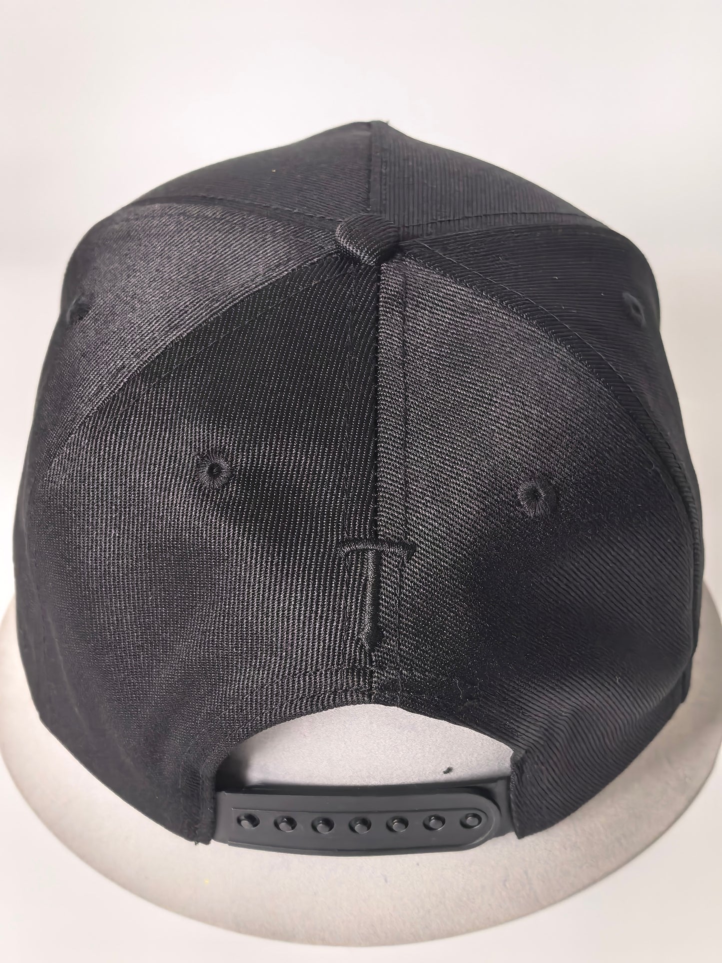 Tenebras Cap Triple Black