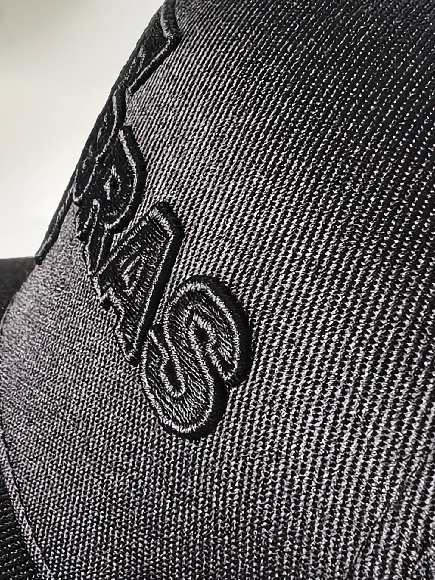 Tenebras Cap Triple Black